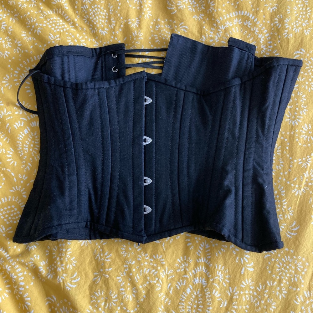 Orchard Corset Black size 24